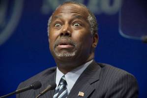Republican presidential candidate Ben Carson makes a face during a speech at the National Association of Latino Elected and Appointed Officials (NALEO) convention in Las Vegas, Nevada June 17, 2015. REUTERS/Steve Marcus - RTX1GZ5C