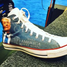 trumpsneakers